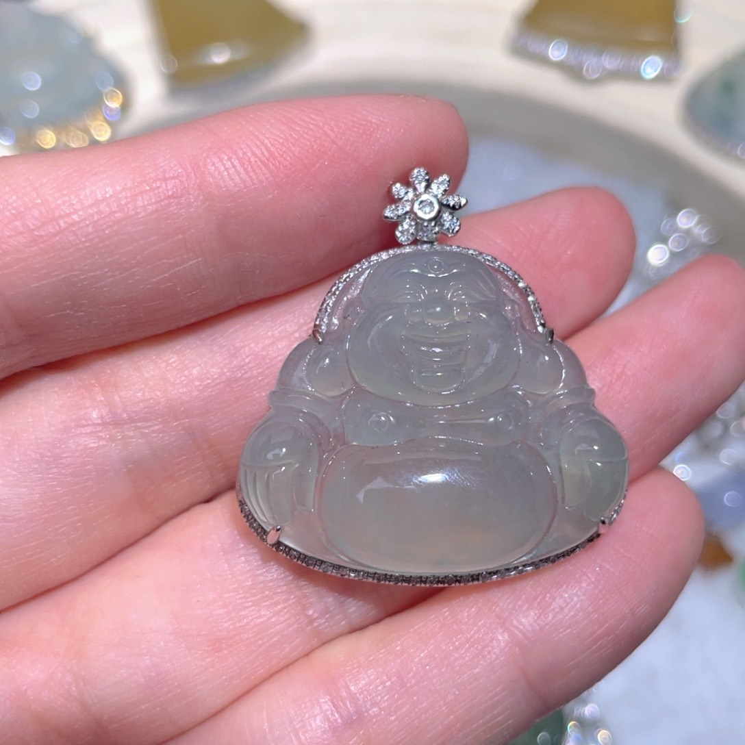 翡翠颈饰18K金镶嵌翡翠