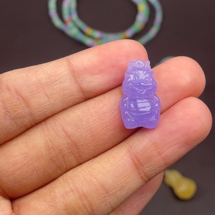 翡翠未镶嵌颈饰吊坠