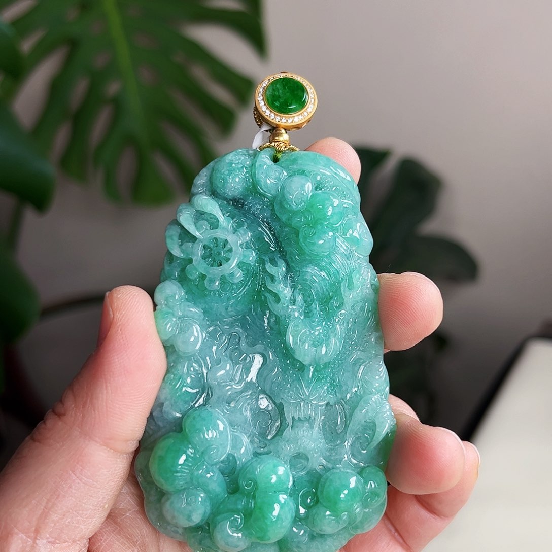 【闪购商品】翡翠吊坠(赠链)未镶嵌 福利
