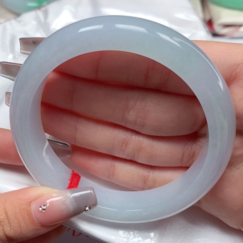 【闪购商品】翡翠手镯未镶嵌60圈