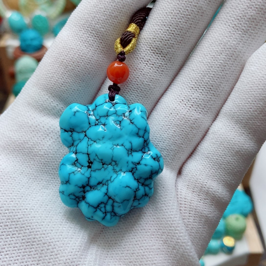 绿松石未镶嵌随型吊坠