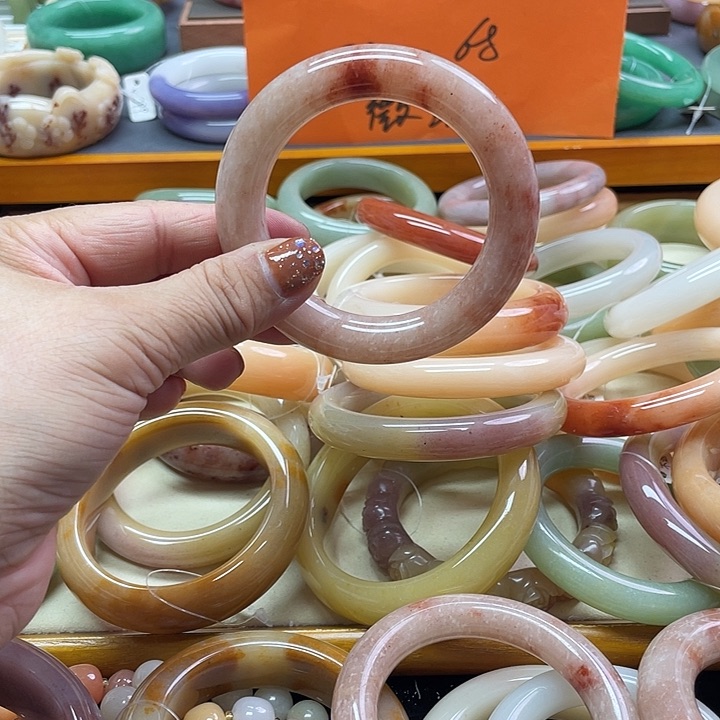 未镶嵌手镯石英质玉心**光