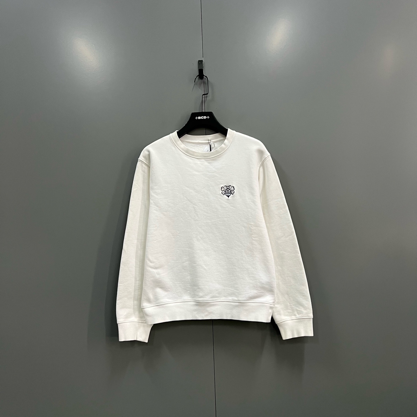 95新 DIOR/迪奥 jp1208 白色骷髅小蜜蜂刺绣卫衣 L码 020288