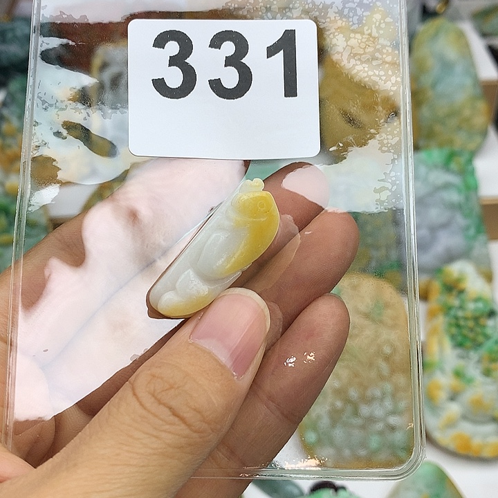 翡翠未镶嵌颈饰花*翡翠