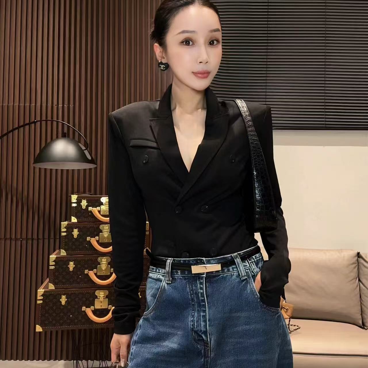 2025早秋高品质定制轻奢修身显瘦长袖百搭外套（衣长58左右）