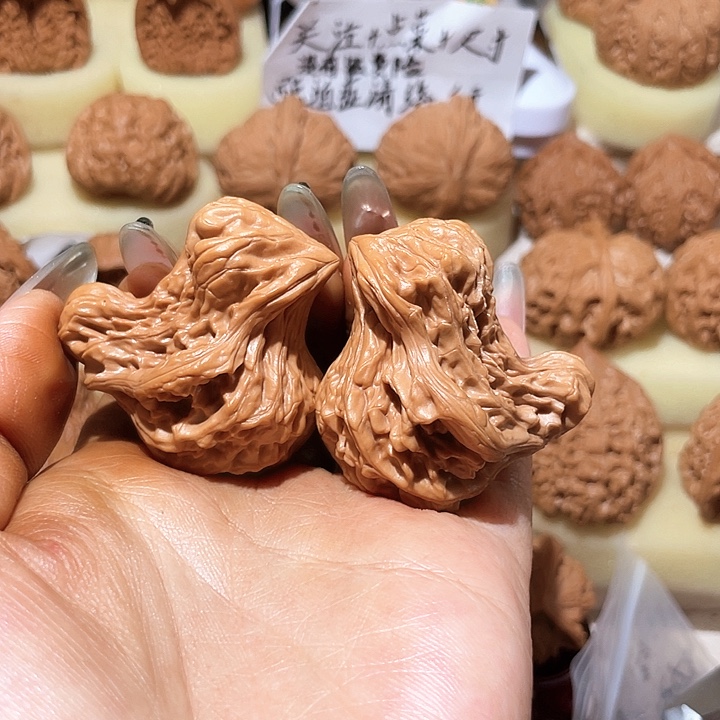 有***。把件文玩核桃小鸟