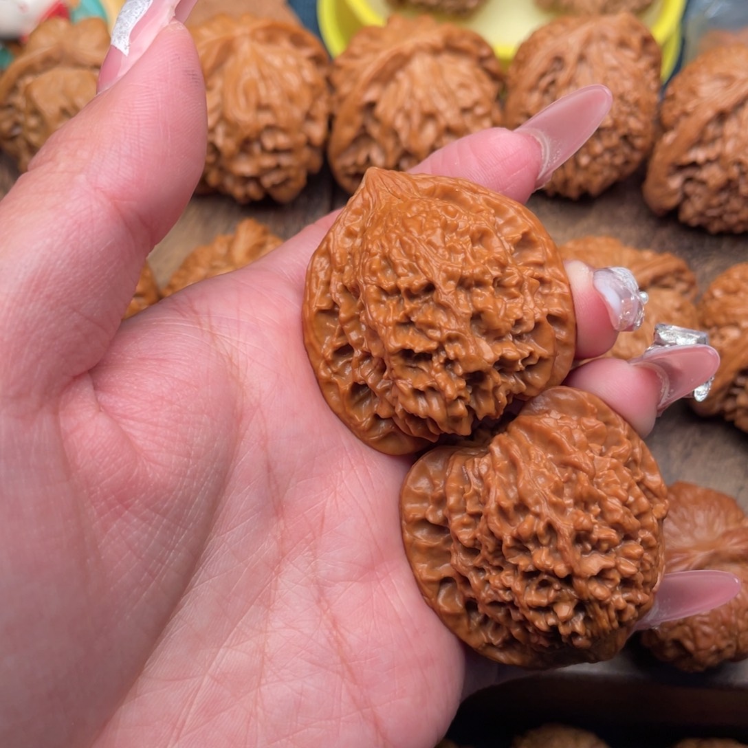 把件文玩核桃全品精配红皮满天星40