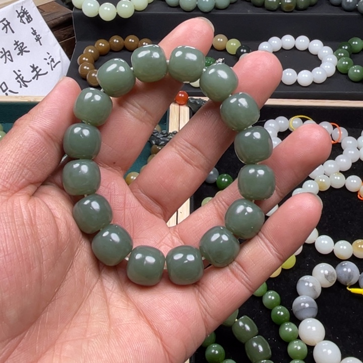 和田玉手串未镶嵌