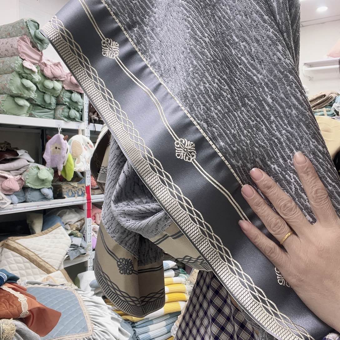 聚酯纤维雪尼尔快乐大本营在这里是什么