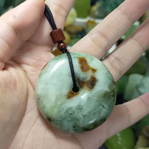 岫玉未镶嵌岫玉挂坠