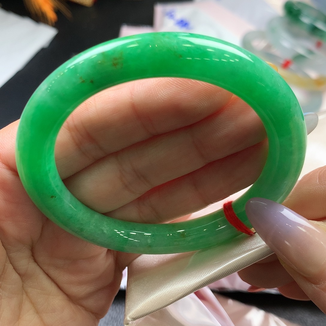 翡翠未镶嵌手镯56圆