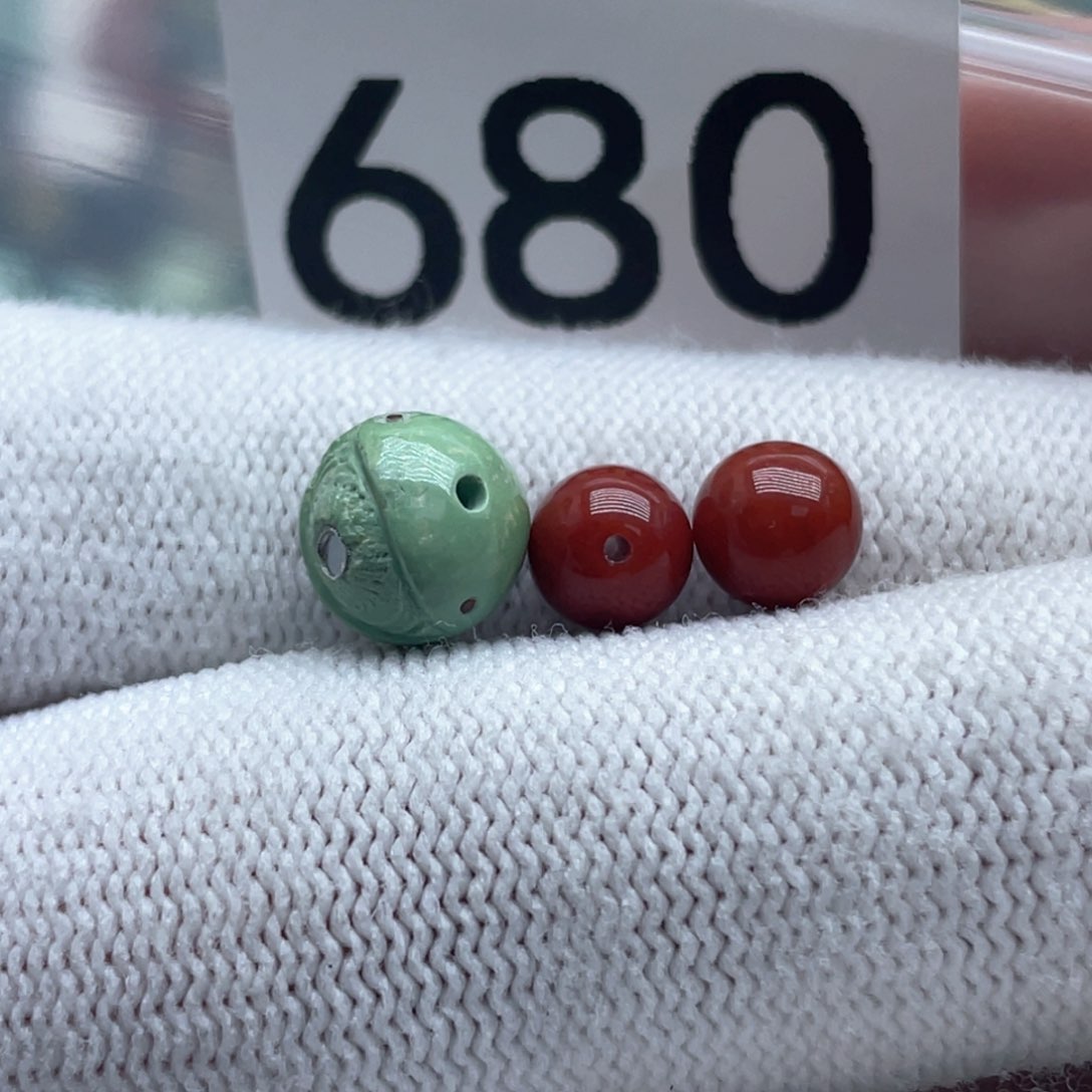 南红玛瑙珠宝奇石未镶嵌田***?