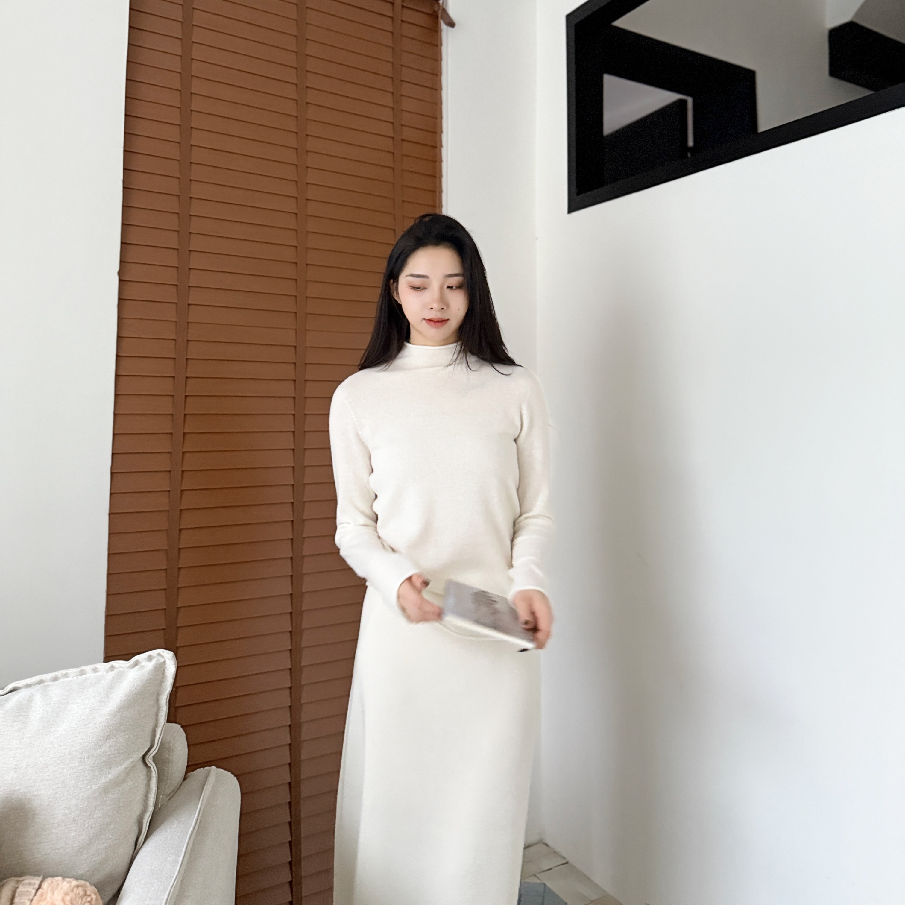 月亮与六便士丨100山羊绒无缝一线成衣半高领打底衫-MY6395