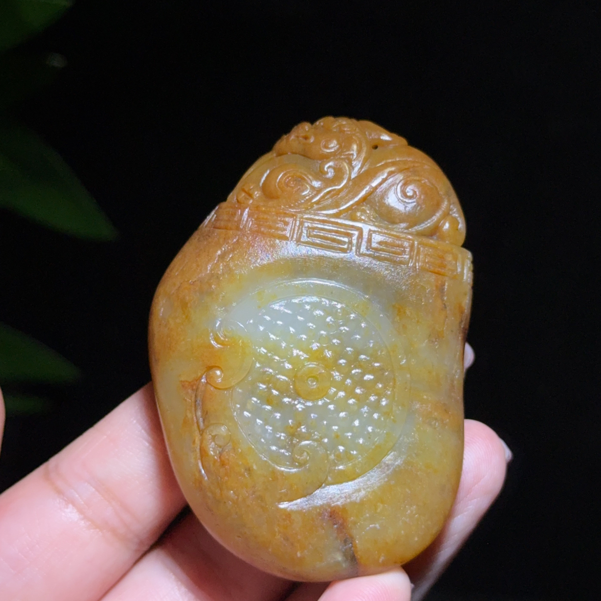 新疆子料黄沁貔貅～68克