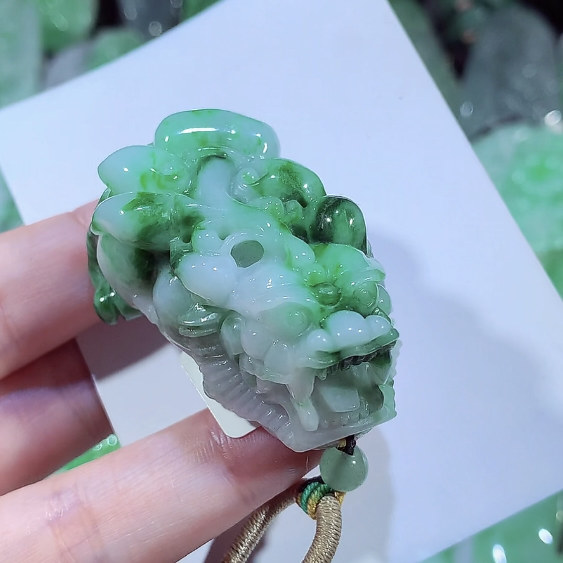 缅甸天然A货翡翠飘阳绿貔貅吊坠