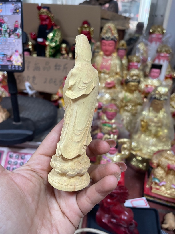 看过来 新店开播 崖柏小摆件