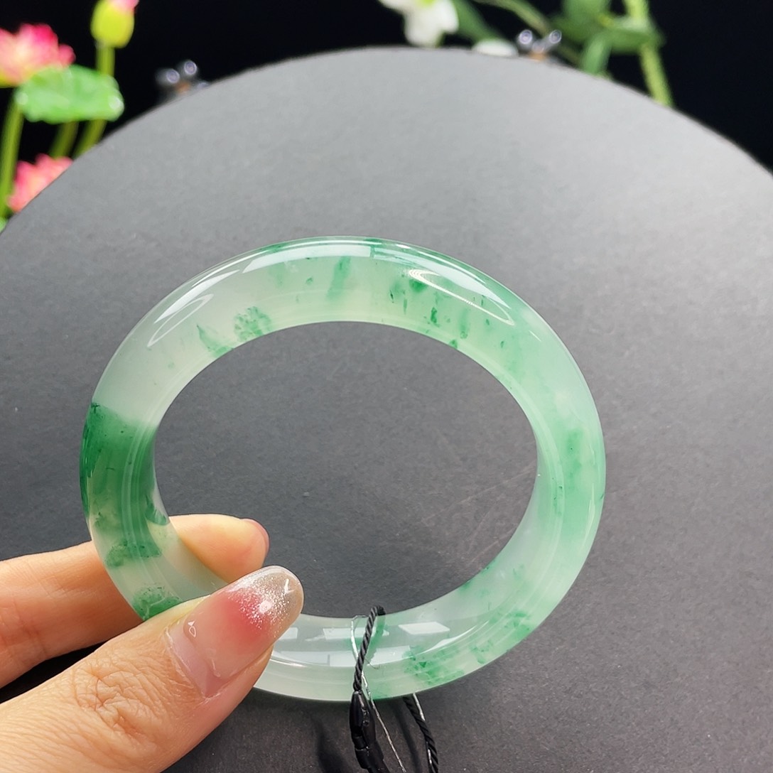 石英质玉手镯未镶嵌56佳