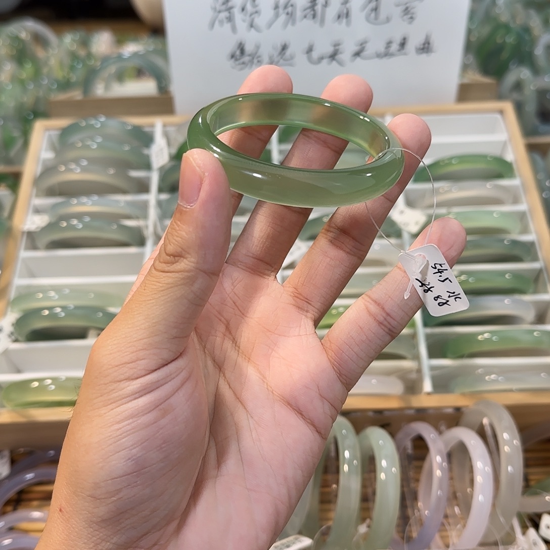 玛瑙/玉髓未镶嵌手镯圈口54.5