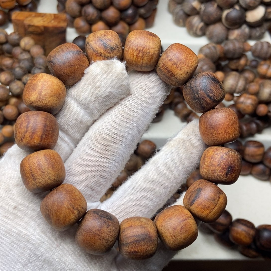 贡木福利1516老型珠手串