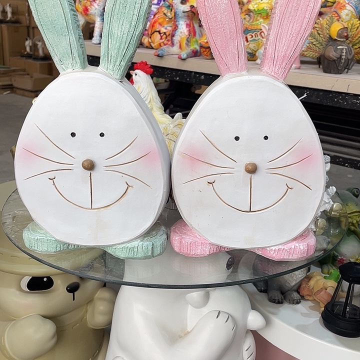 树脂绿粉兔子两个