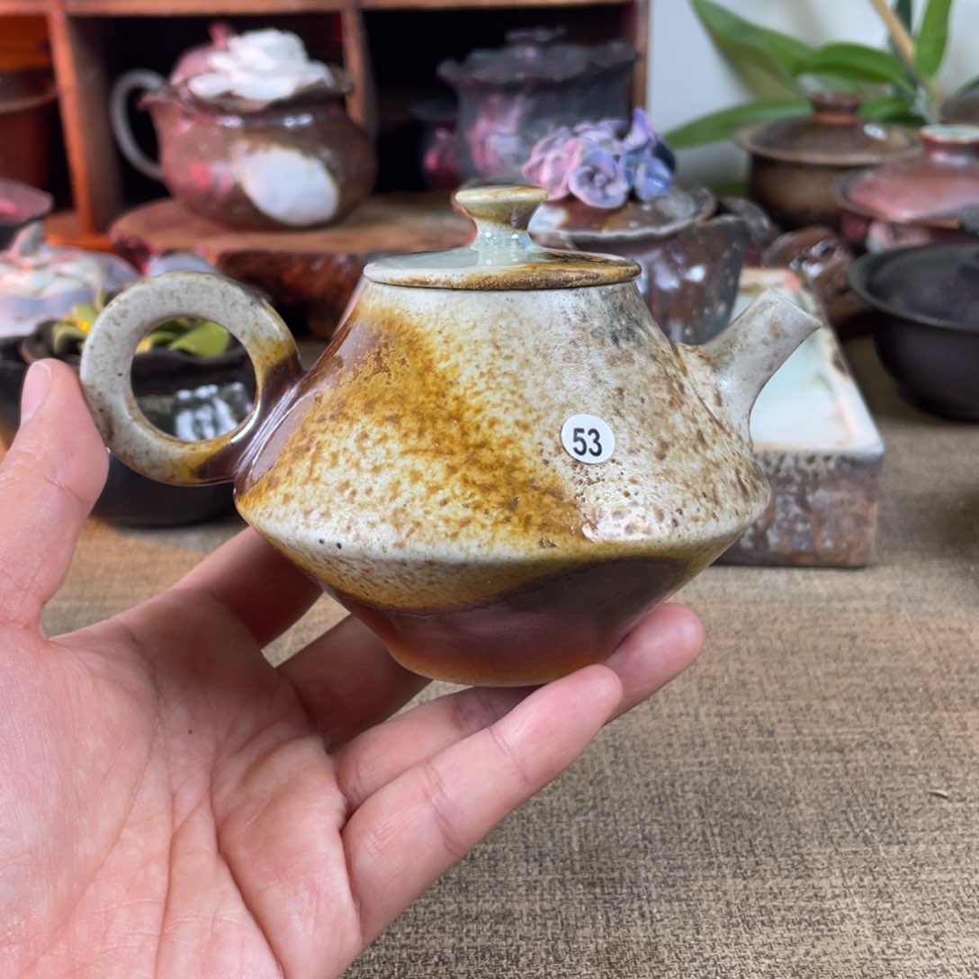 53陶泥。  柴烧。    容量170