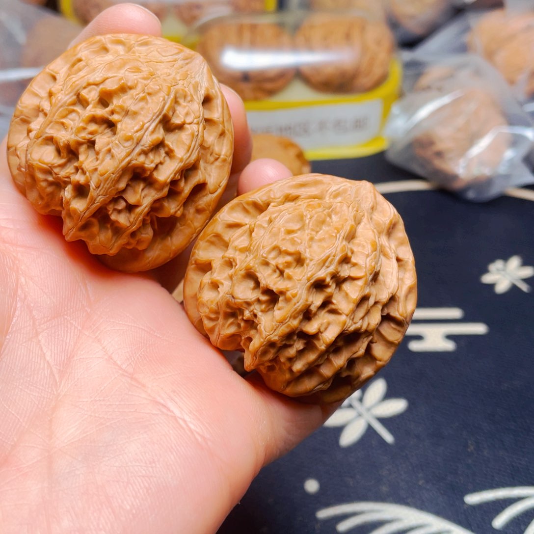 吊坠文玩核桃战斧一对