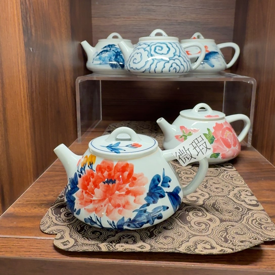 釉下手绘茶具微瑕