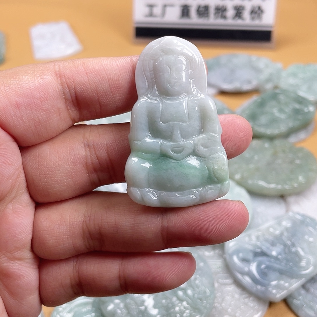 翡翠未镶嵌颈饰翡翠