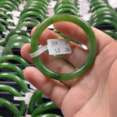 和田玉（碧玉）手镯未镶嵌