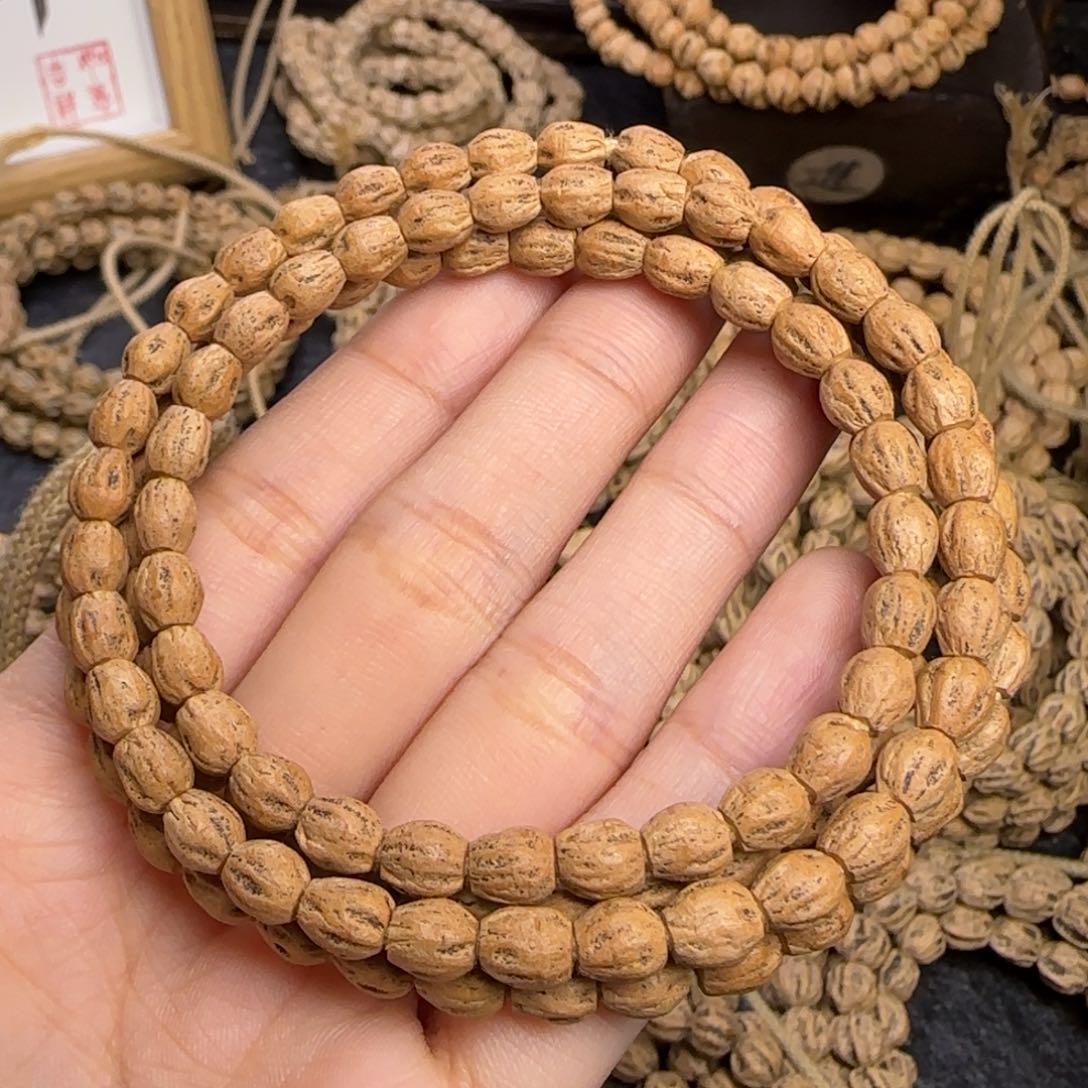 柏香籽/百香籽吊坠獅*