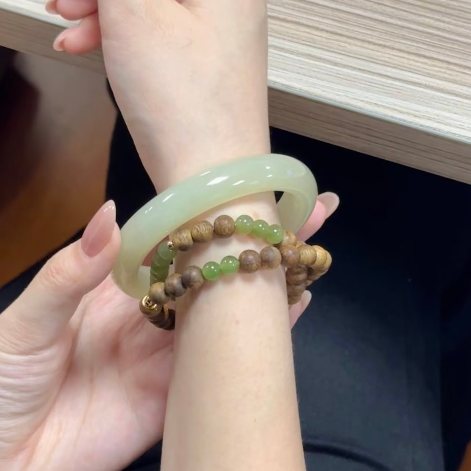 和田玉手镯冰透细腻起胶感-猫眼~.