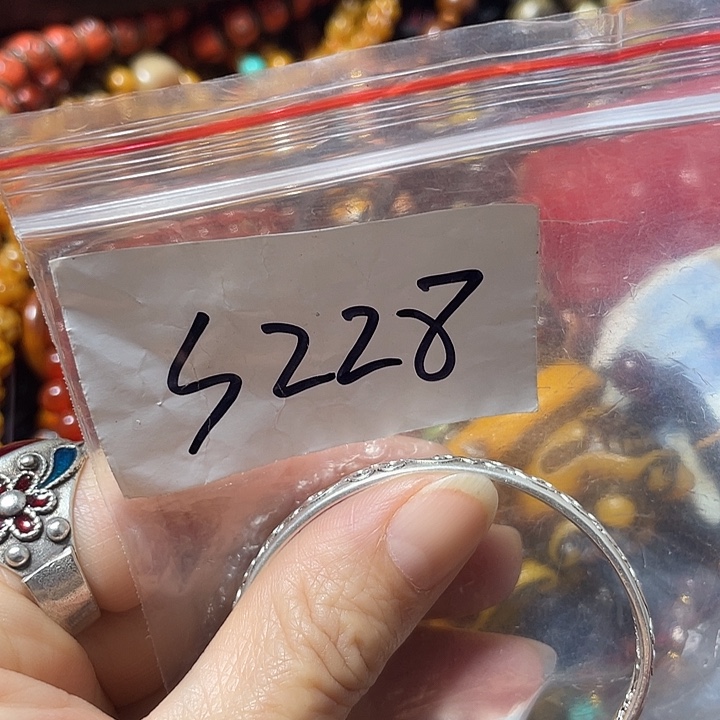 沉***南琉璃/树脂/塑料类