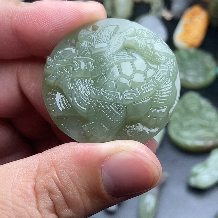 浙***奇和田玉未镶嵌颈饰