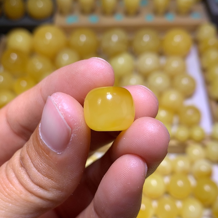 蜜蜡裸石未镶嵌天然俄料蜜蜡鸡油黄老型13.6