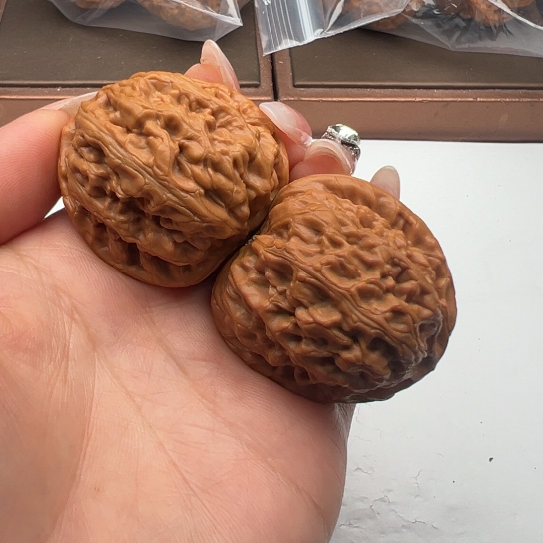 文玩核桃把件红锦鲤39丽