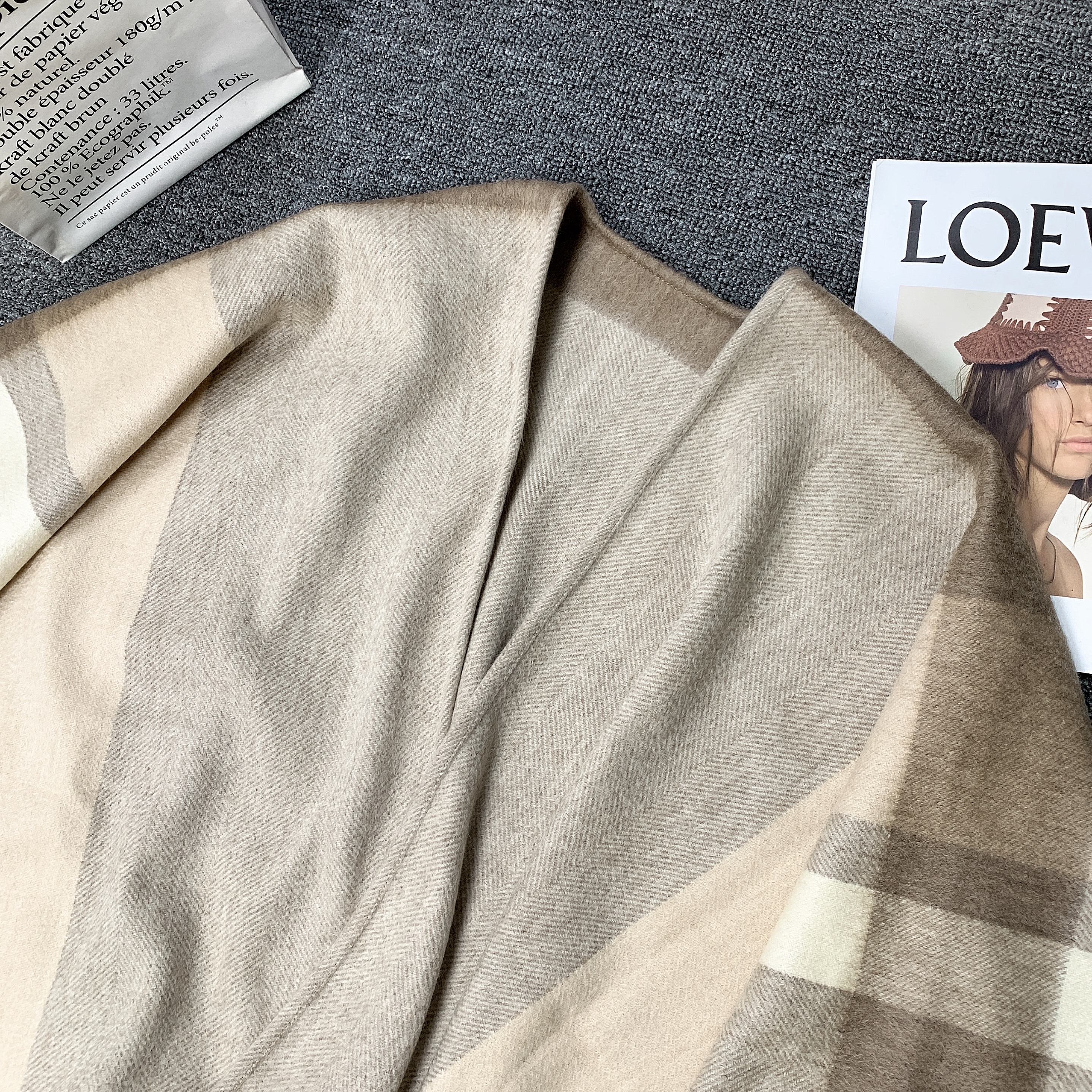 DAWANG | 经典巴家格子100%羊毛斗篷围巾W092316