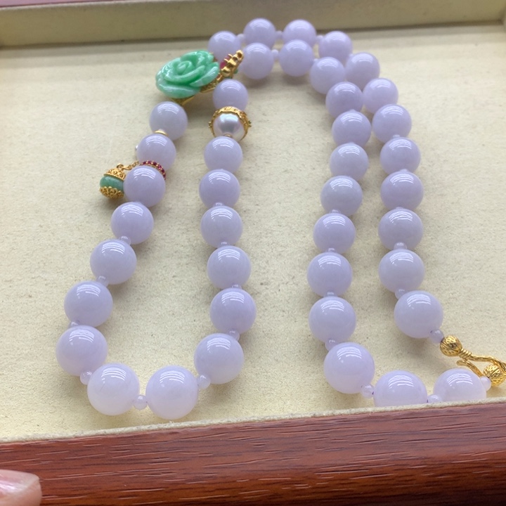 翡翠吊坠(赠链)未镶嵌