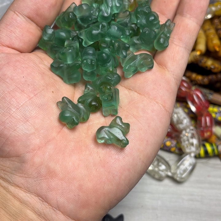琉璃手工艺品3253。一个
