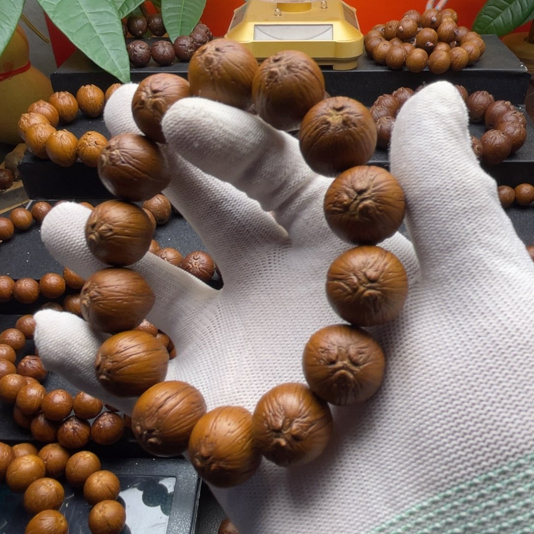 雨***洁紫金鼠手串19尺寸原皮