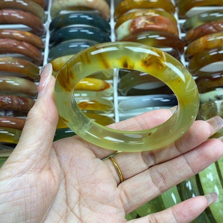 蛇纹石玉手镯未镶嵌58