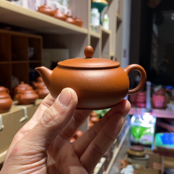 紫砂茶碗卢哲群老师作品，凤鸣壶约100cc