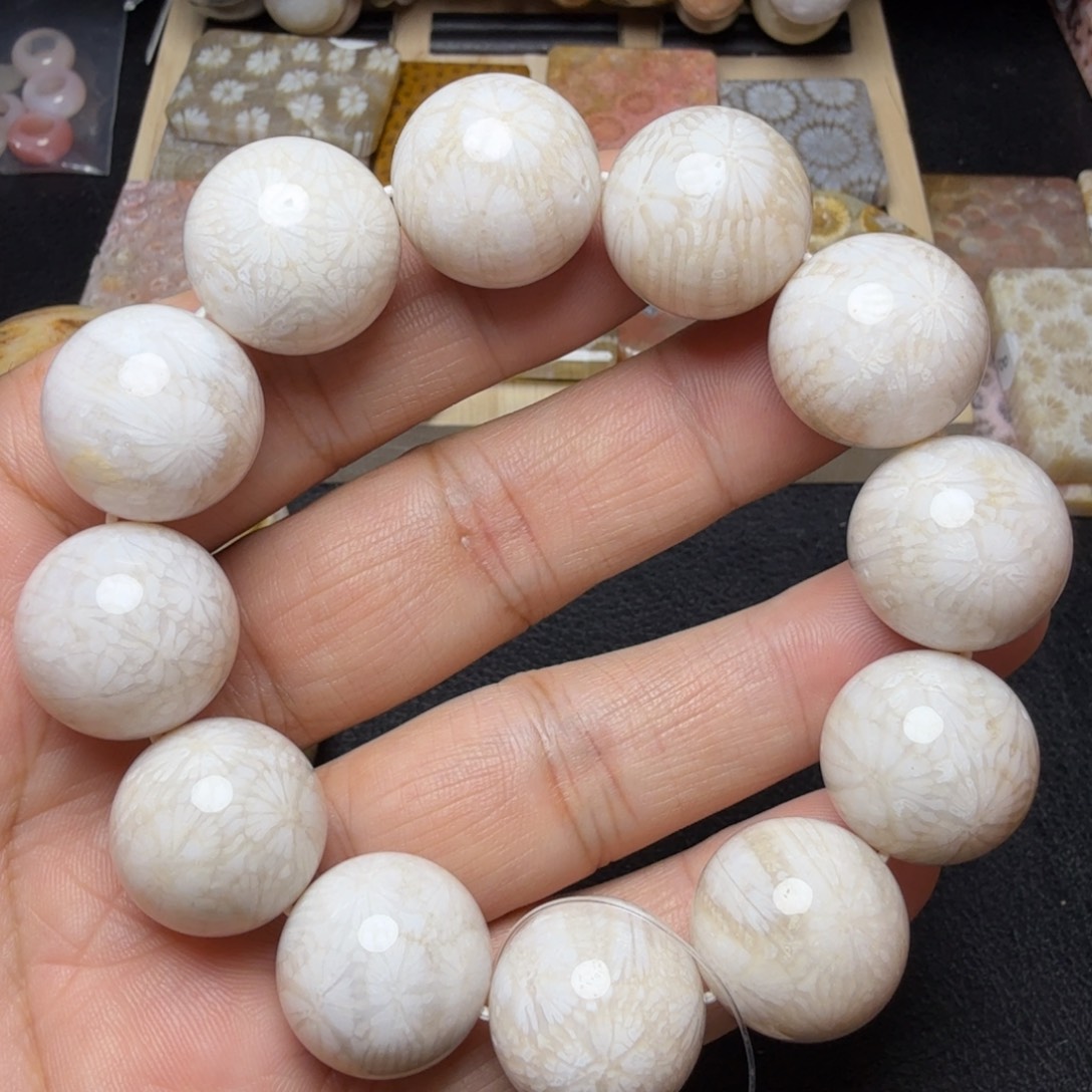 硅化玉未镶嵌纯天然色有机玉石保真色