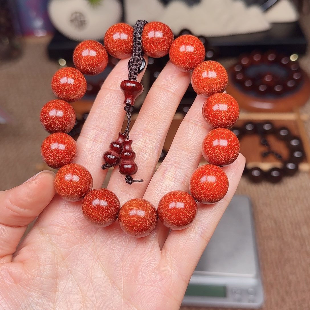 朱***侠檀香紫檀（小叶紫檀）1.5平