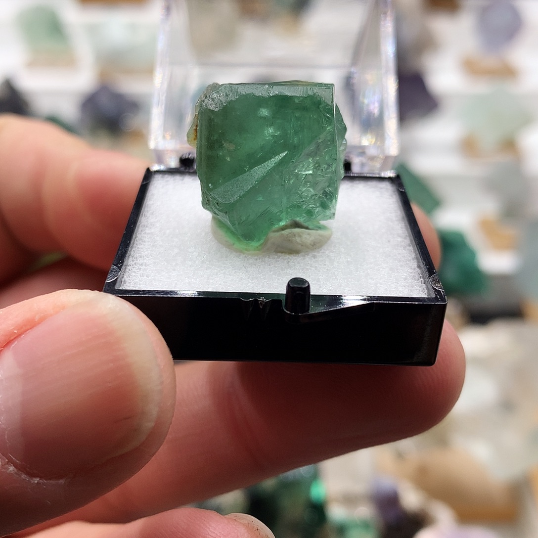 石材英国日光萤石