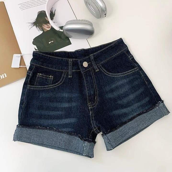 深色水洗卷边牛仔短裤，实物以直播间为准