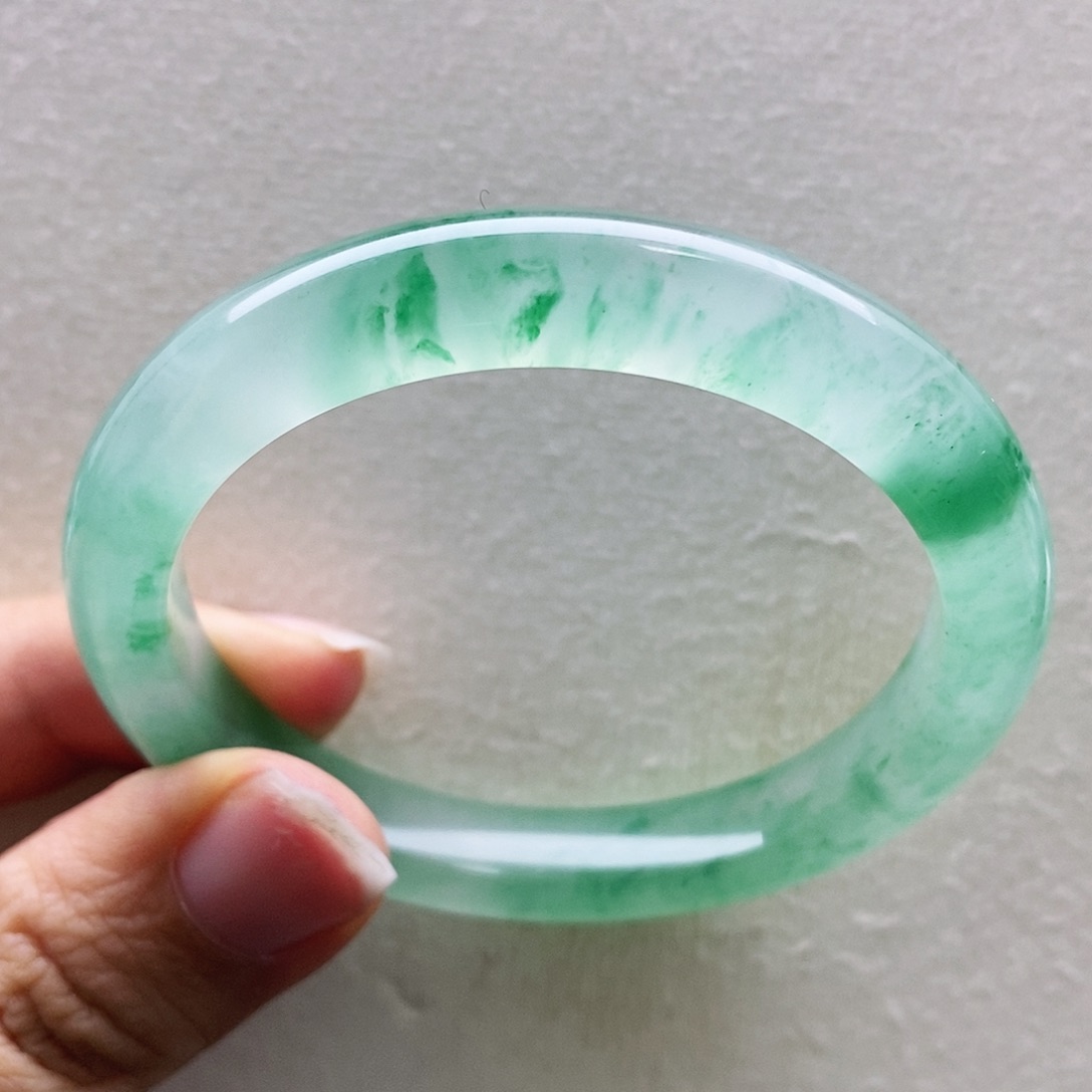 石英质玉未镶嵌手镯