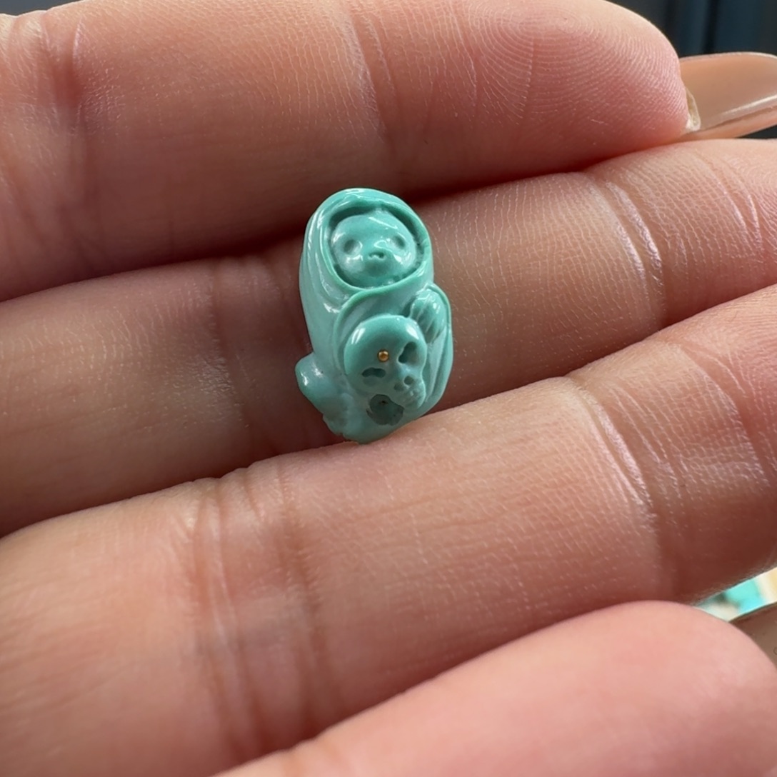 绿松石未镶嵌颈饰