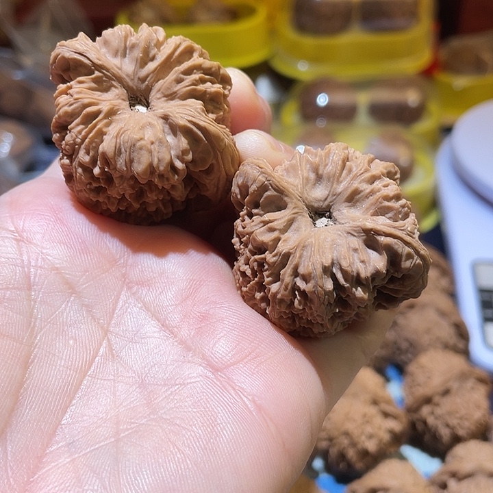 石***爸吊坠桃核南疆石……