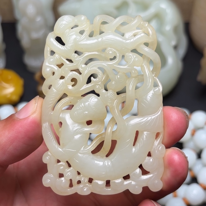 和田玉未镶嵌挂件