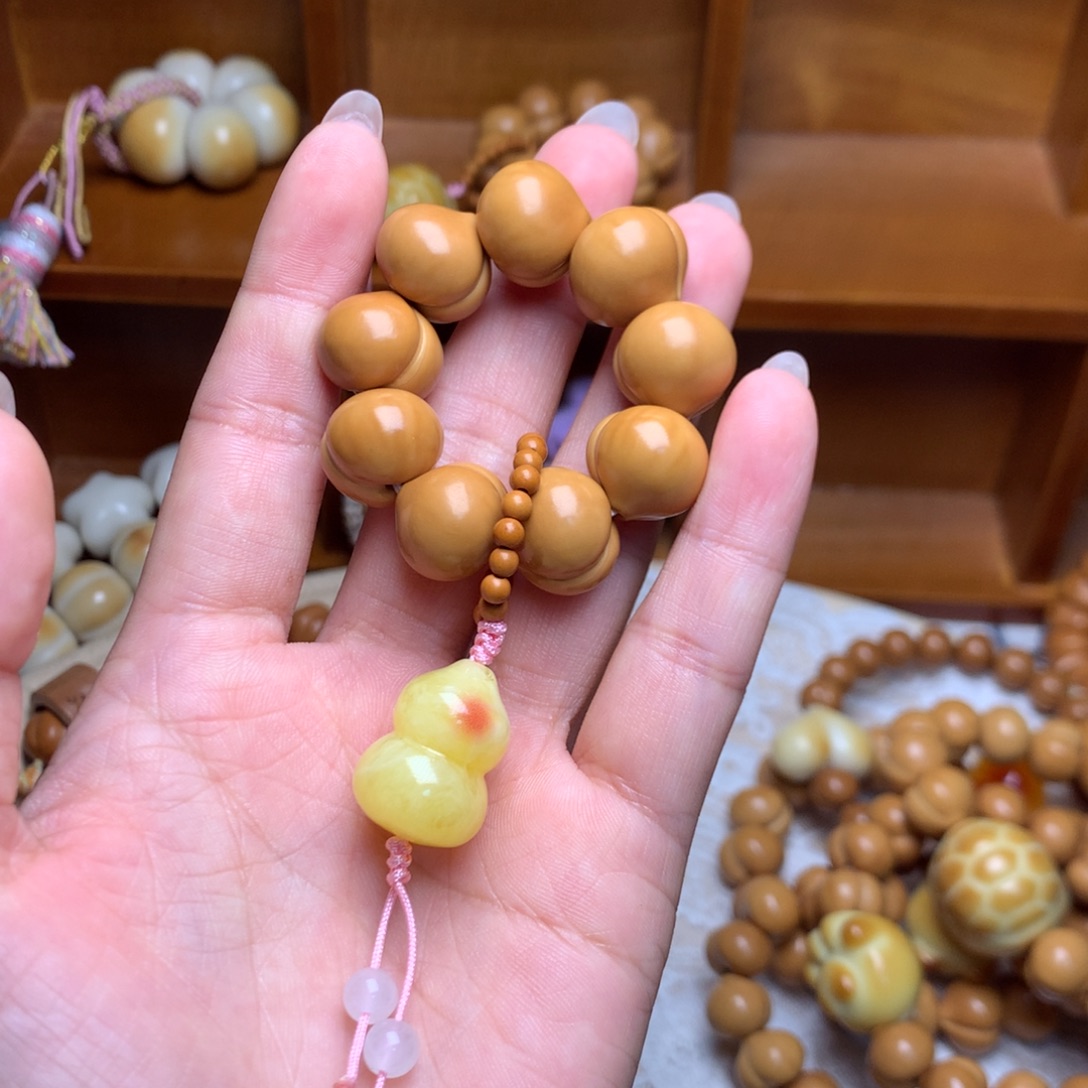 吊坠猴头核桃屁桃手捻葫芦